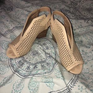 Vince Camuto Tan booties open toe